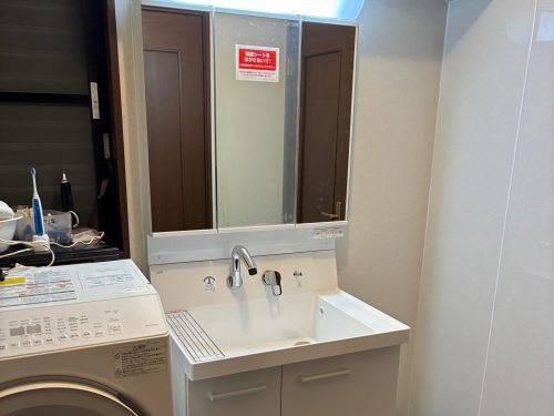 74165565-8efc-44f0-bb83-440358e10441